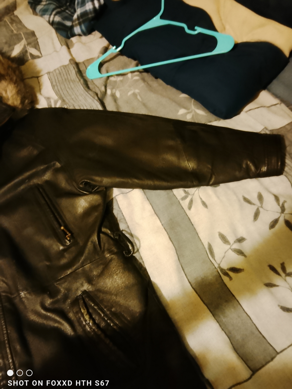 Vintage WILSONS LEATHER 90s Bomber Jacket Size M Black Removable Fur Hood Y2K - Picture 4 of 16